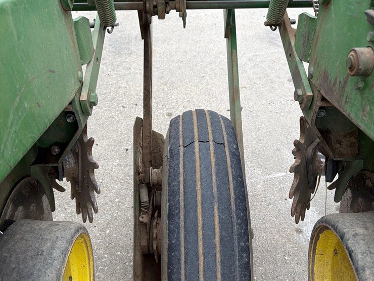 john-deere-7000-image-22