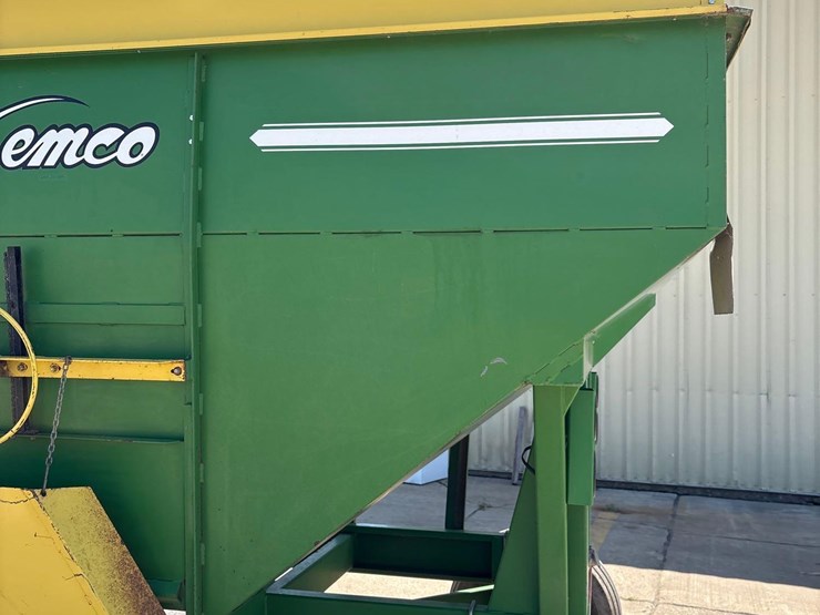 demco-325-image-14