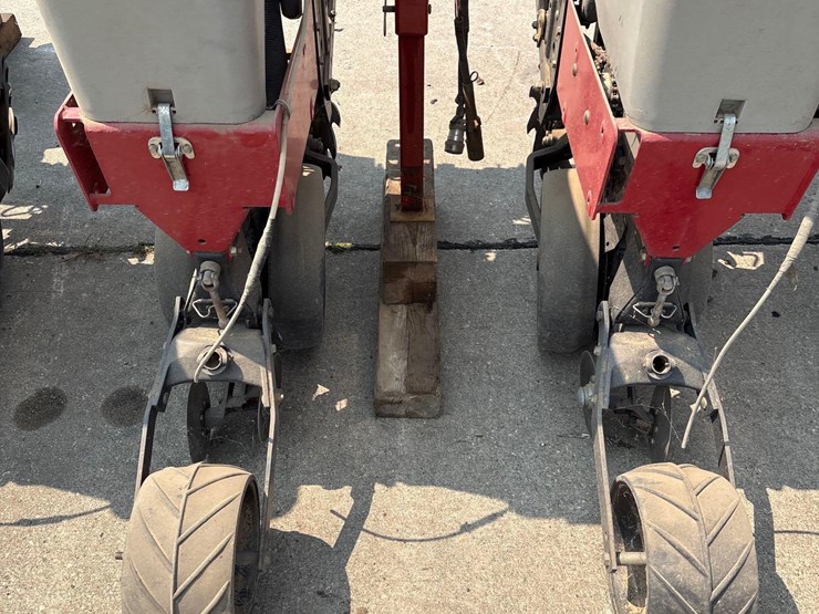 case-ih-1200-image-9