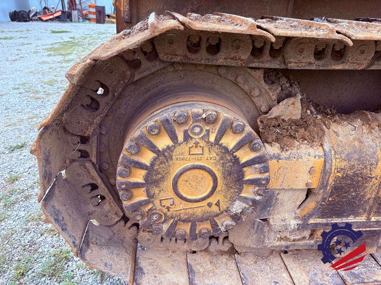 2009-caterpillar-d5k-xl-image-32