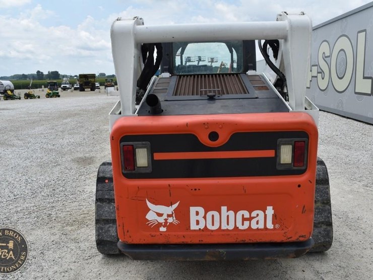 2016-bobcat-t740-image-4
