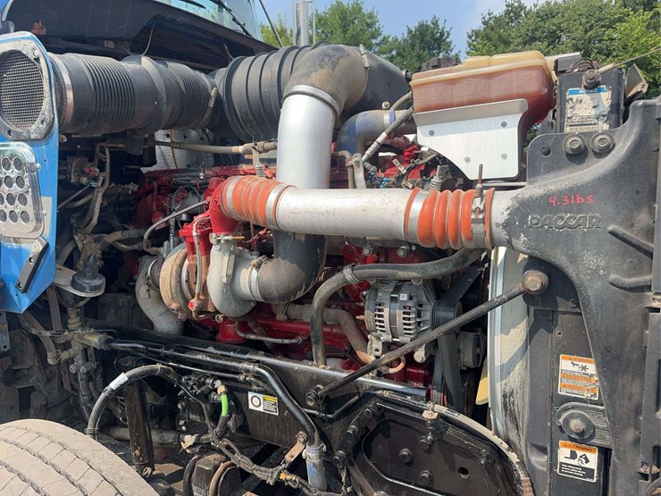 2012-kenworth-t800-image-18