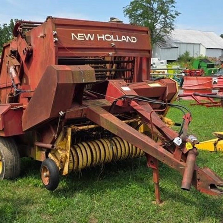 NEW HOLLAND 846