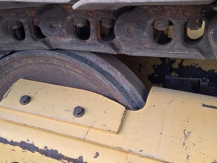 2017-caterpillar-d5k2-xl-image-24