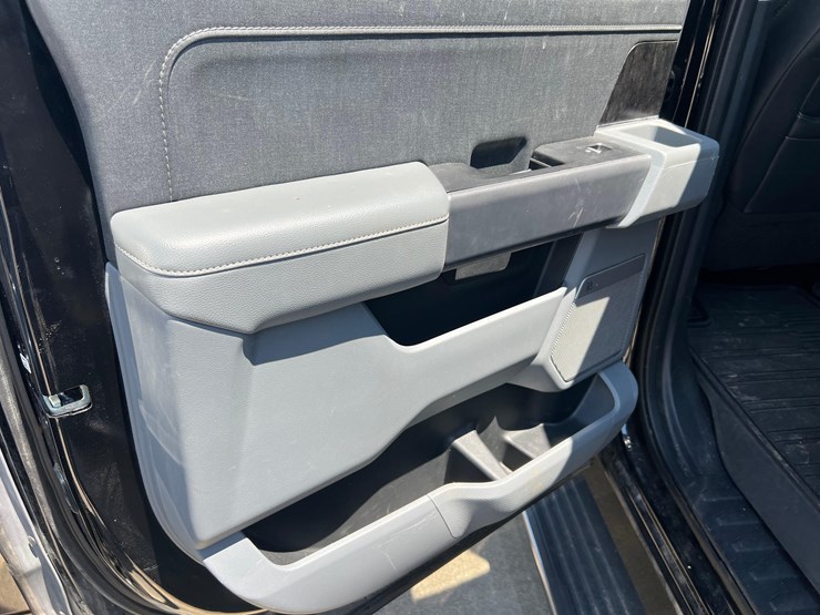 ford-f150-lariat-image-61