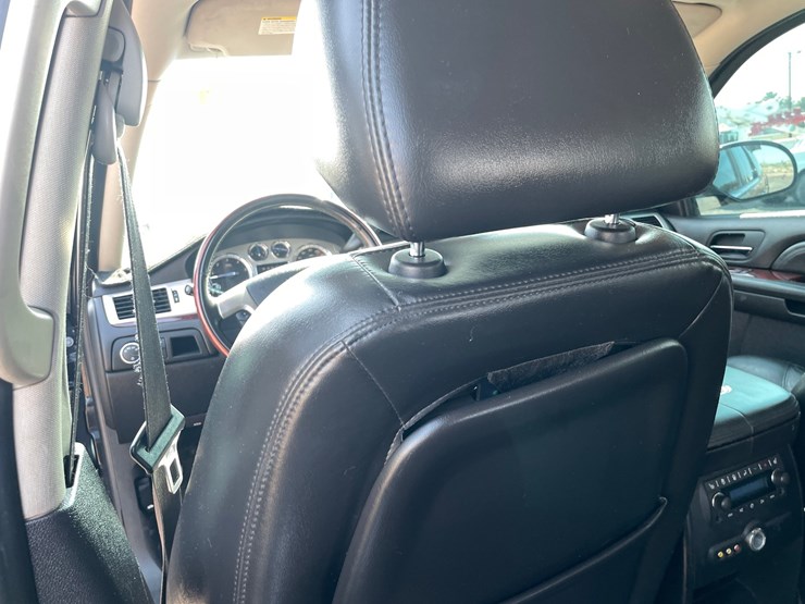 2009-cadillac-escalade-image-77