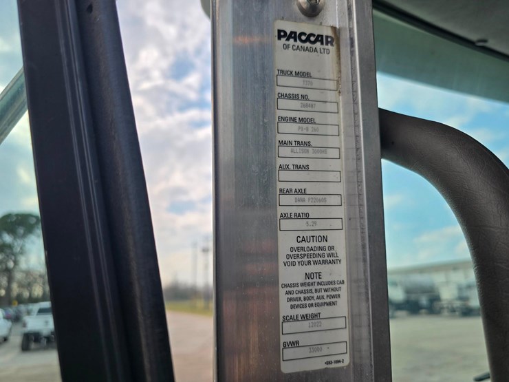 2010-kenworth-t370-image-31
