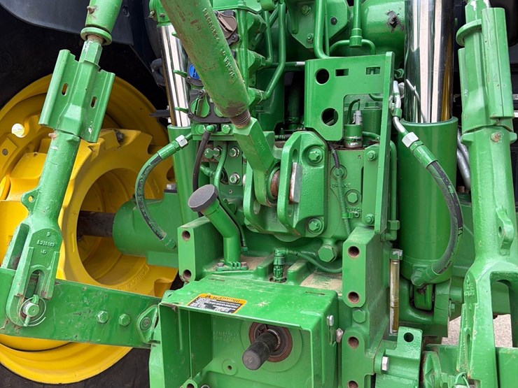 2021-john-deere-6155r-image-12