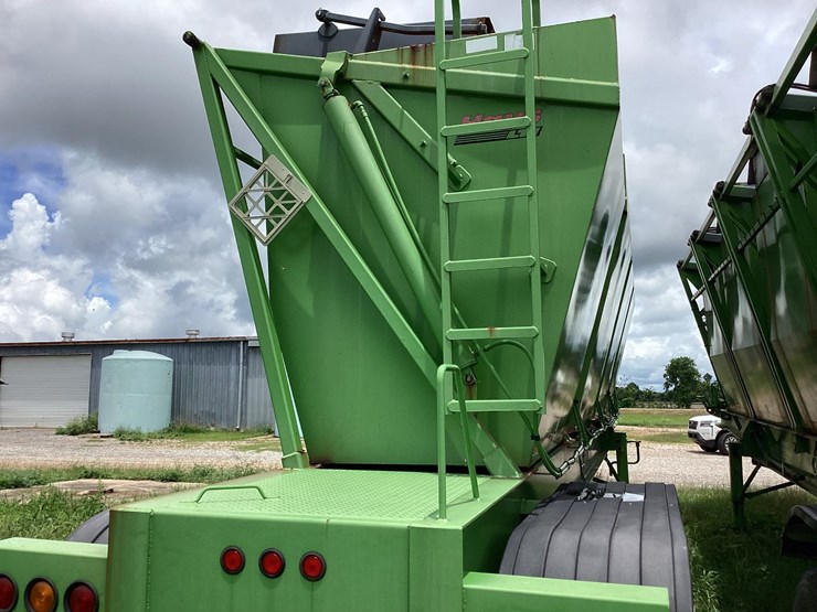 hays-lti-side-dump-bulk-hauler-image-4