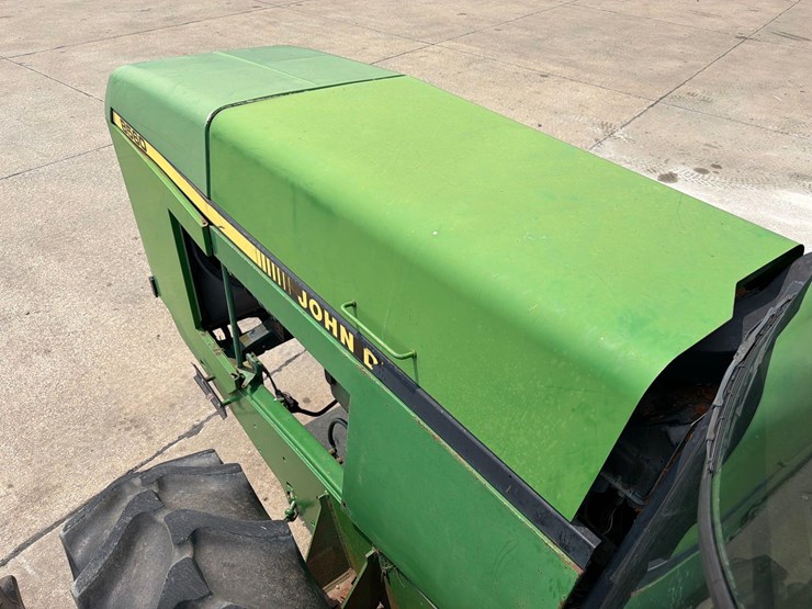 john-deere-8560-image-36