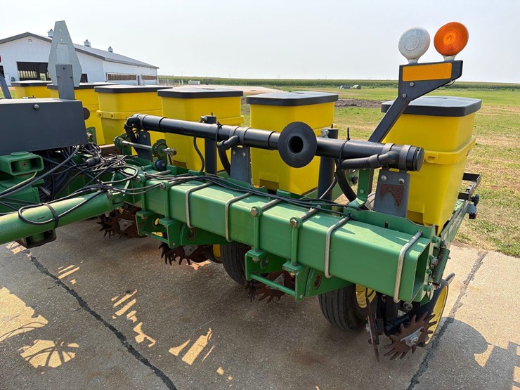 1994-john-deere-7200-image-38