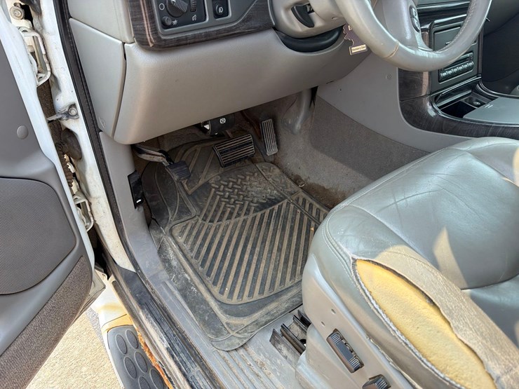 2005-gmc-yukon-denali-image-32