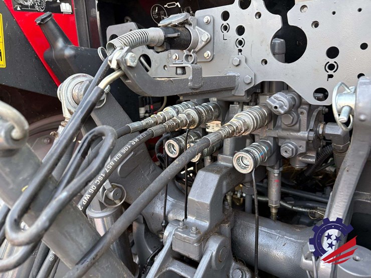 2023-massey-ferguson-5711-image-31