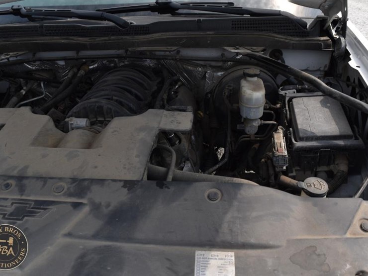 2015-chevrolet-silverado-1500-image-25