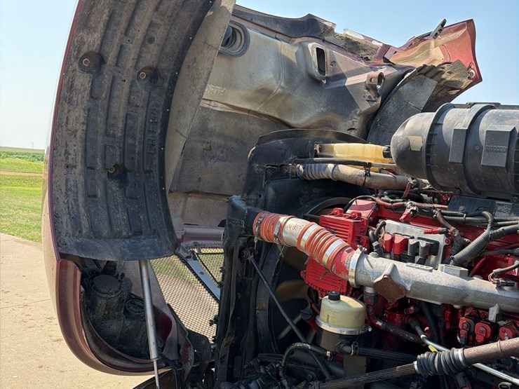 2010-kenworth-t660-image-57