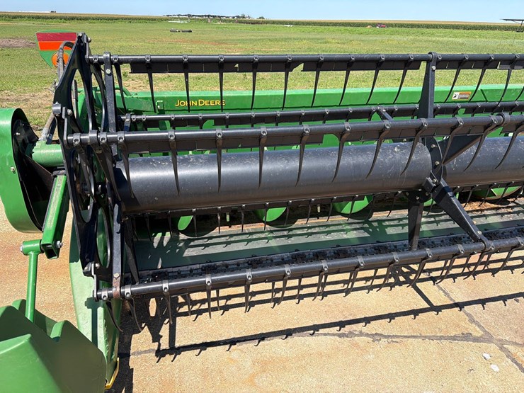 john-deere-630f-image-10
