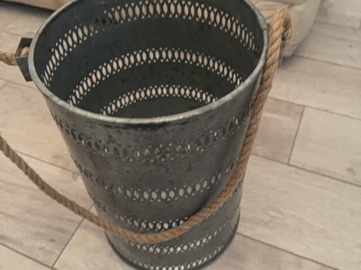 metal-can-with-rope-handle,-unique-image-7