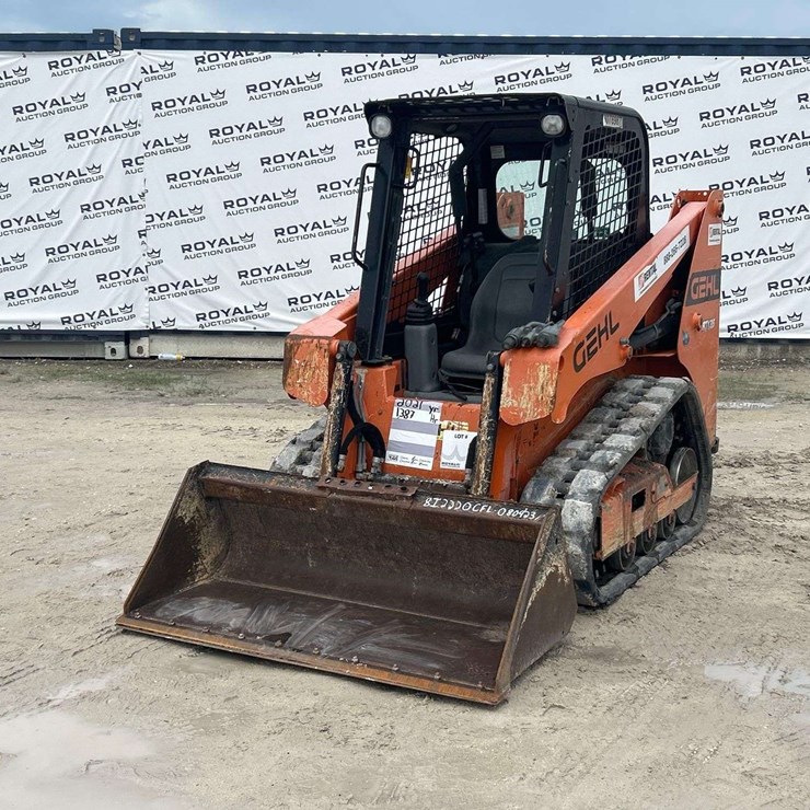2021 GEHL RT135
