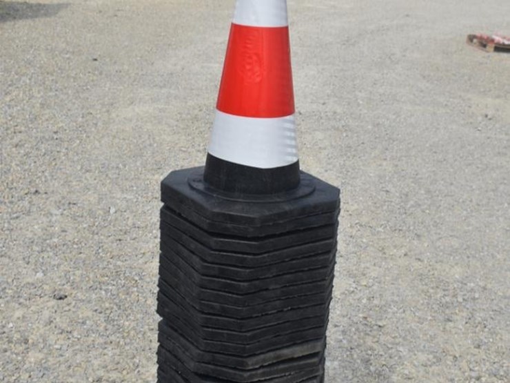 safety-cones-48537-image-1