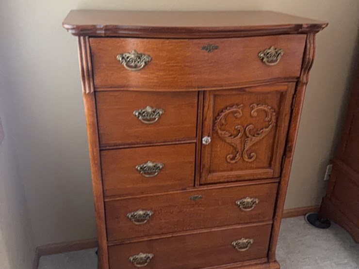 large-oak-chest-of-drawers,-excellent-condition-image-3