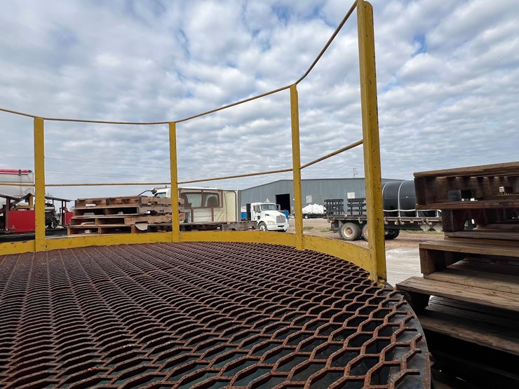 usc-800-seed-treater-with-guardrails-and-screen-image-43