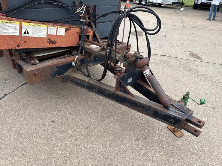 meyer-m425-manure-spreader-image-20