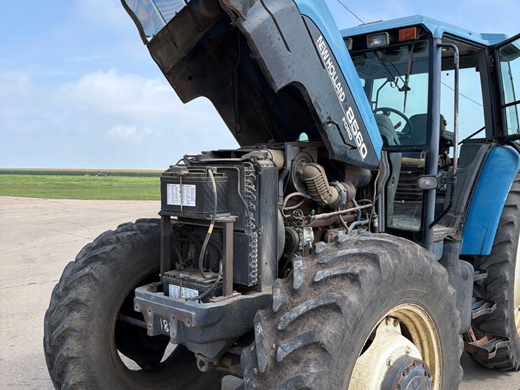 new-holland-8560-image-53