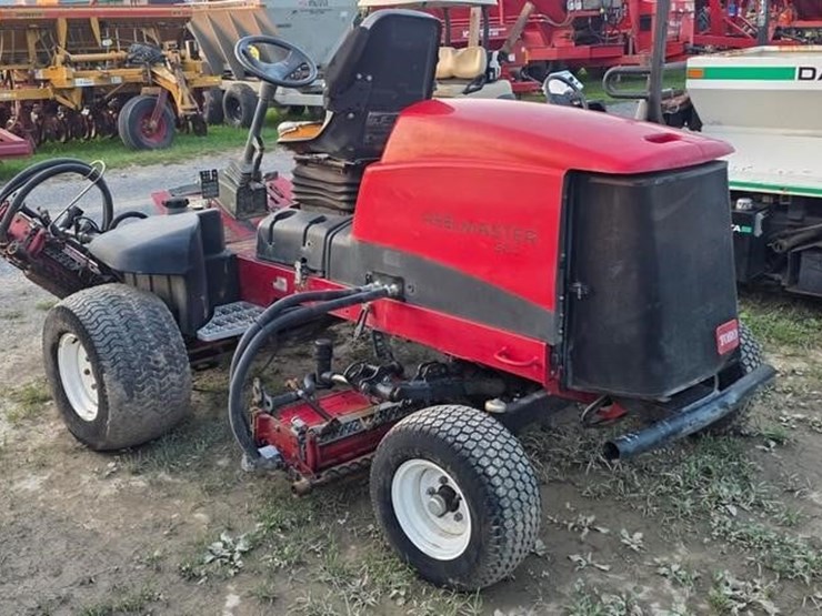 2011-toro-reelmaster-5210-image-3