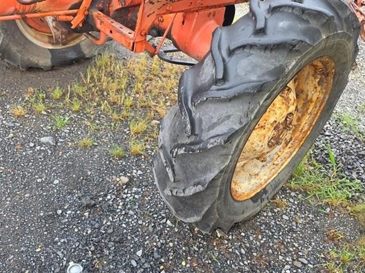 allis-chalmers-ca-tractor-w/cultivators-(runs)-image-15