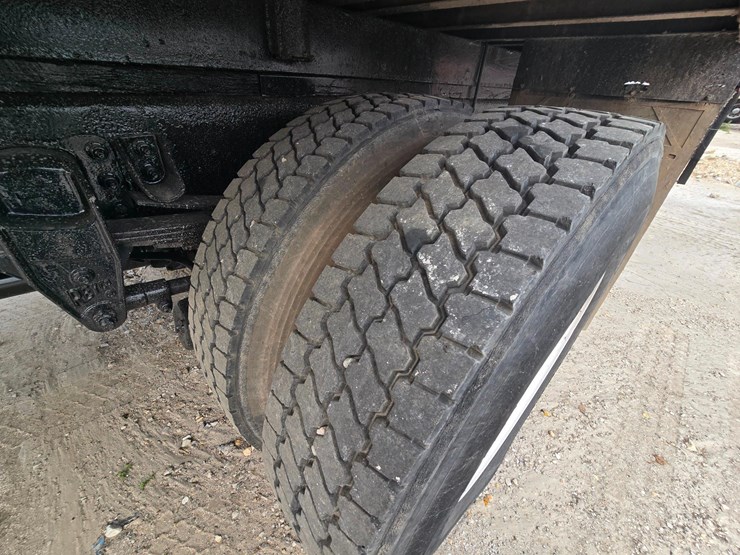 2010-kenworth-t370-image-74