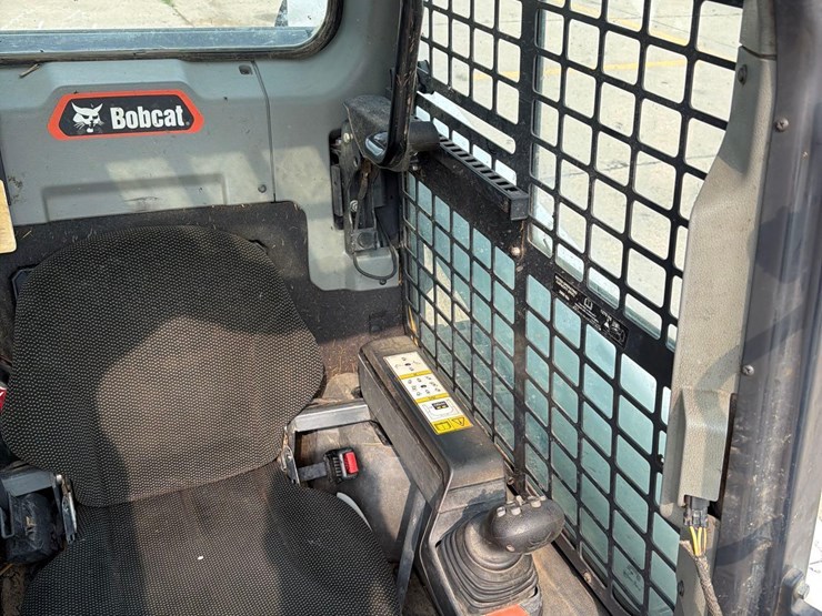 2021-bobcat-t76-image-41