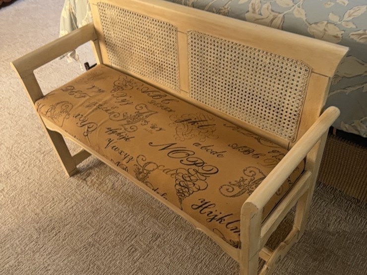 sitting-bench-for-foot-of-bed-image-7