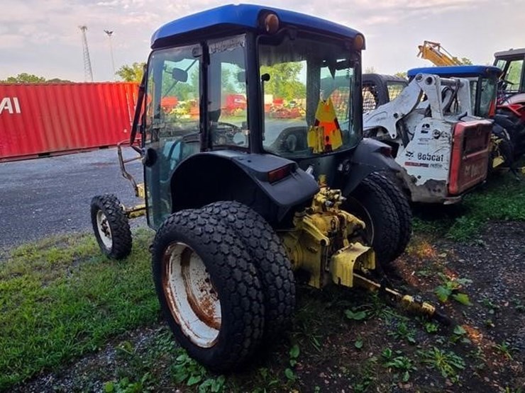 new-holland-tn65d-image-4