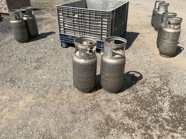 (2)-aluminum-propane-tanks-image-3