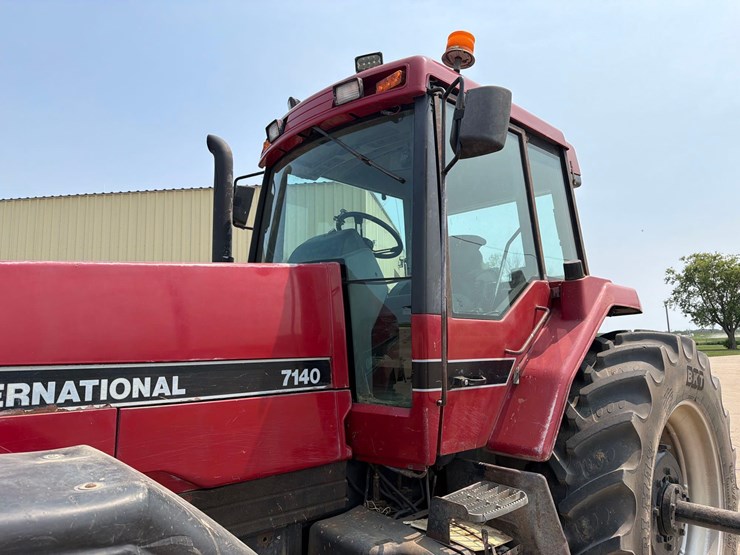 case-ih-7140-image-25