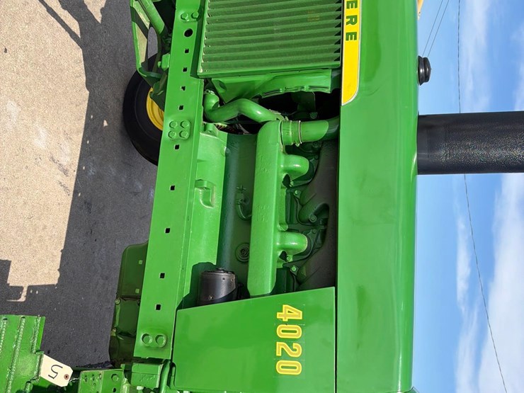 john-deere-4020-image-30