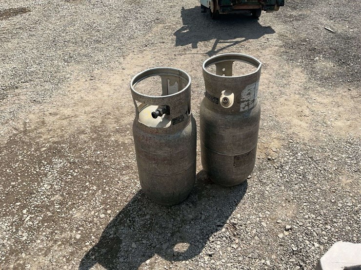 (2)-aluminum-propane-tanks-image-1