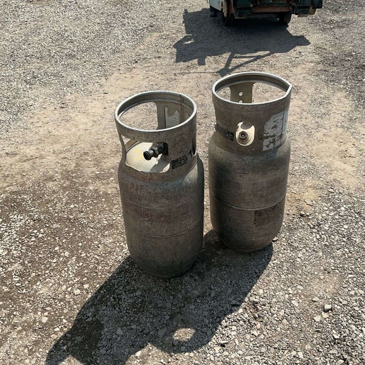 (2) aluminum propane tanks