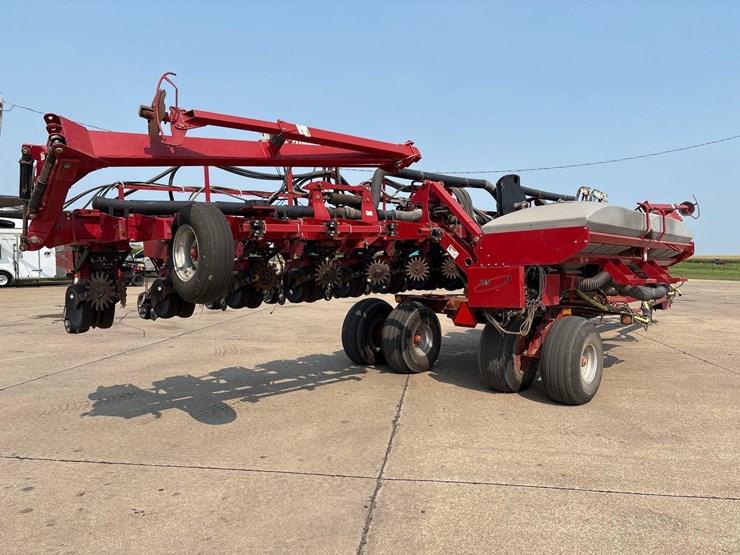 2011-case-ih-1240-image-3