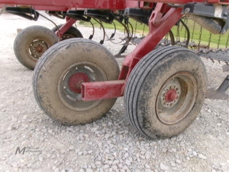 case-ih-4300-image-7