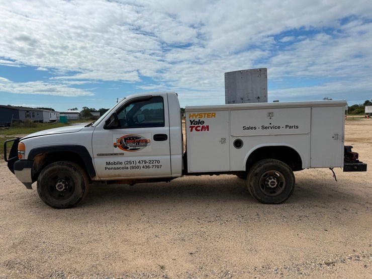 2002-gmc-2500hd-image-1