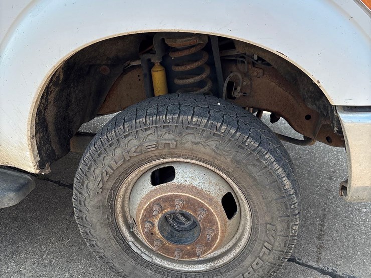 2015-ford-f350-image-21