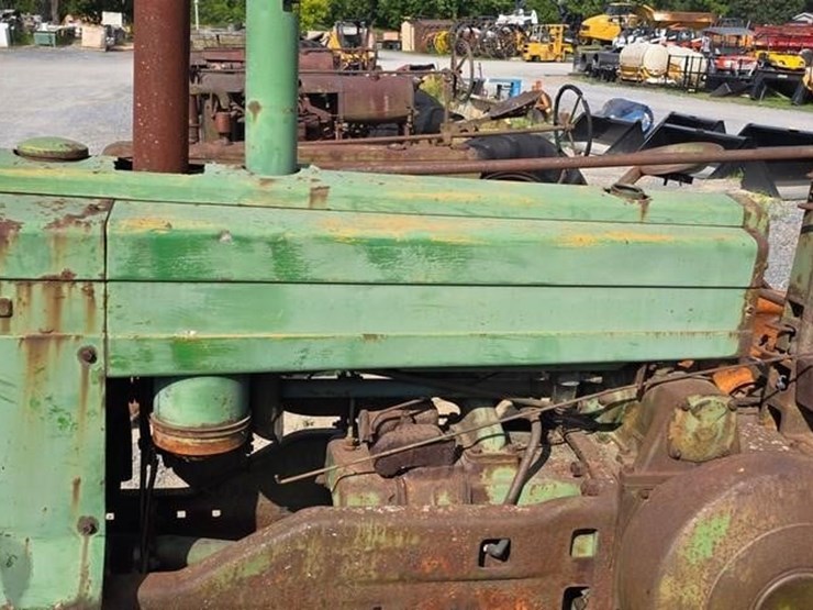 john-deere-tractor-(not-running)-image-15
