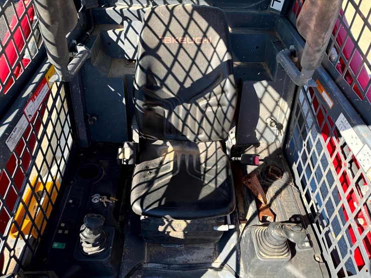 2021-takeuchi-tl10v2-image-6