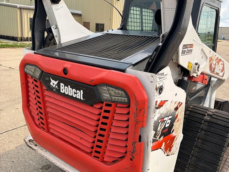 2021-bobcat-t76-image-25