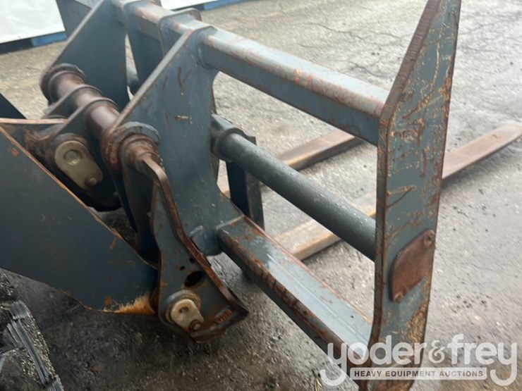 2014-deere-624k-image-67