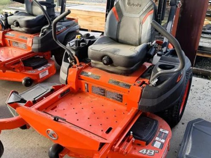 2024-kubota-z412-zero-turn-mower-image-1