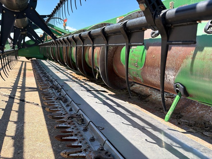 john-deere-630f-image-39