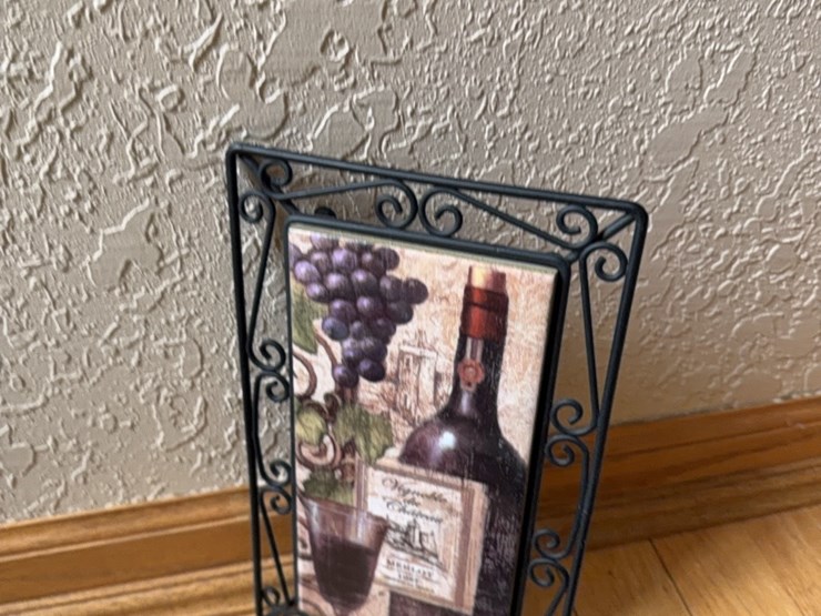 matching-wine-set,-newer-set,-mint-cond-image-8