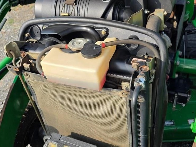 2013-john-deere-3520-image-37